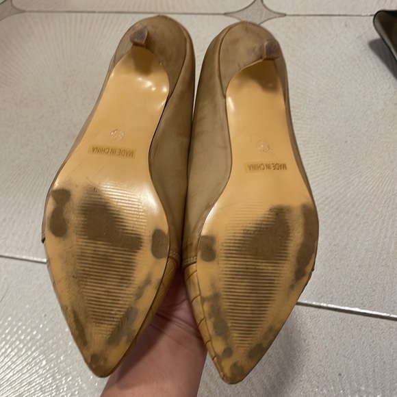 Shoe - Picture 2 of 2